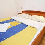In Mit Eigenem Balkon By Interhome شقة باشْكا