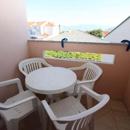 公寓 In Mit Eigenem Balkon By Interhome *