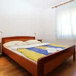 Lägenhet In Mit Eigenem Balkon By Interhome *