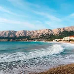 In Mit Eigenem Balkon By Interhome Lägenhet Baška