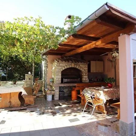 Διαμέρισμα In Mit Eigenem Balkon By Interhome *